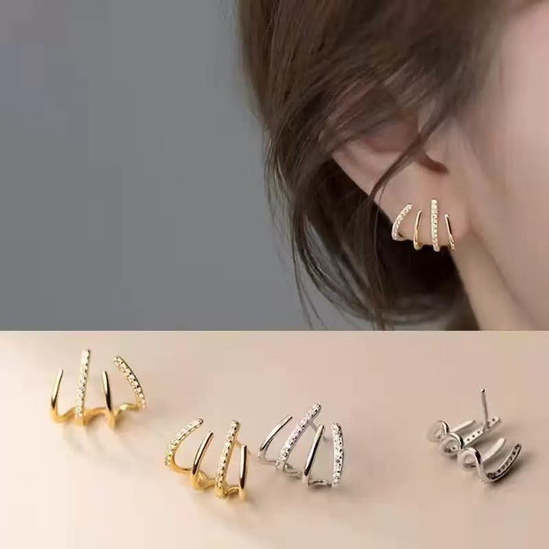 Kyrlune Gold Four-Claw Stud Earrings
