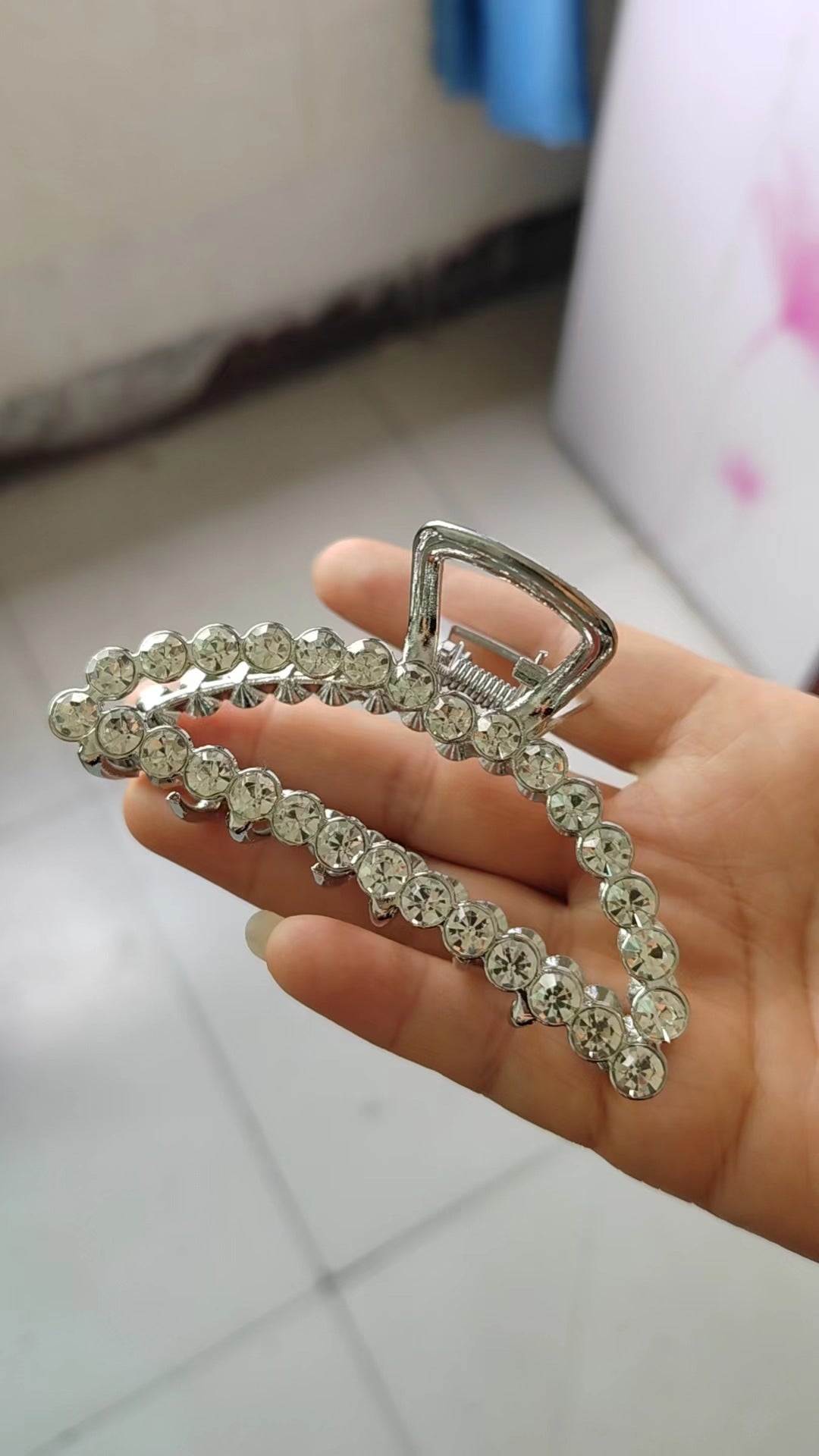 Kyrlune Gold Triangle Diamond Hair Clip