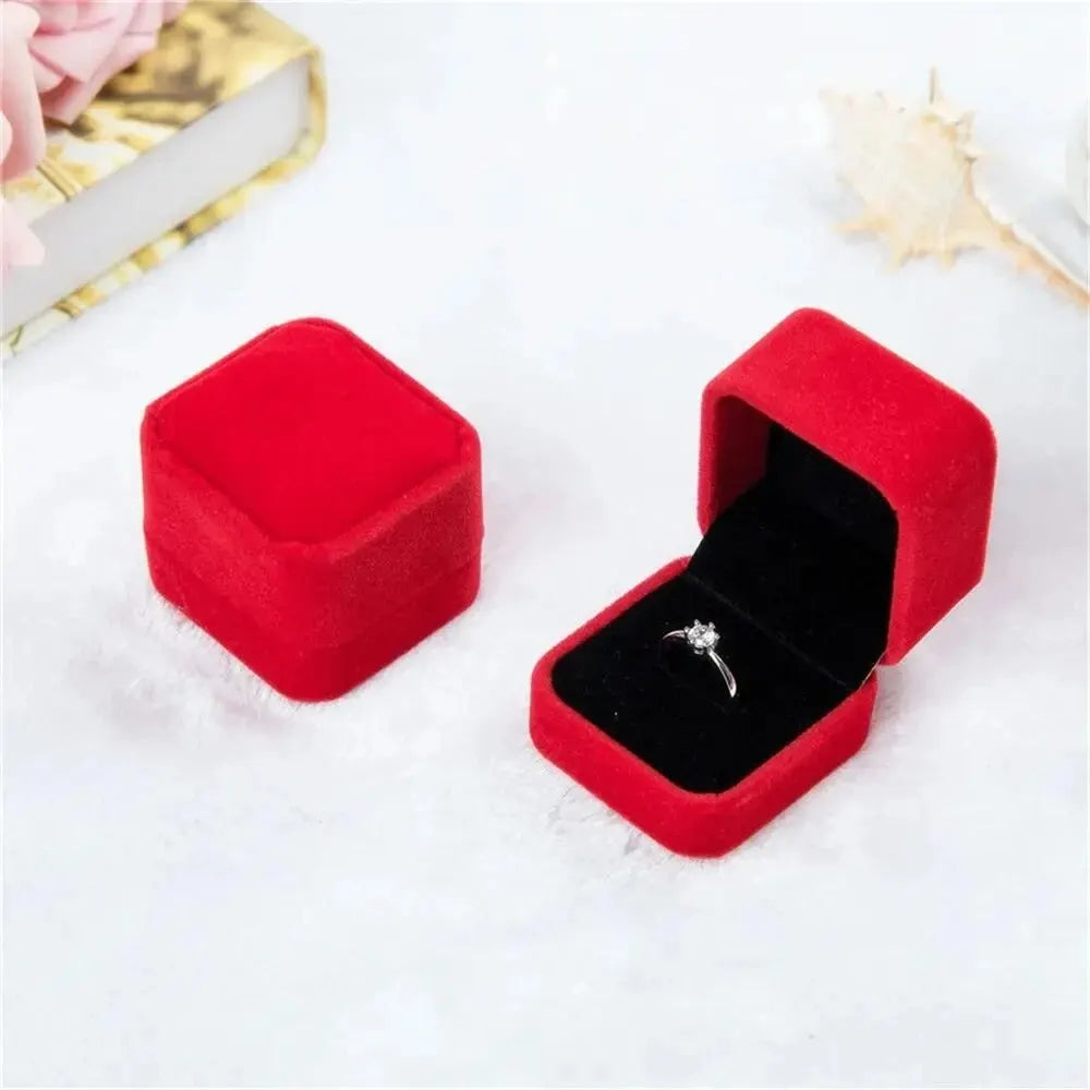 Kyrlune Velvet Gift Box - view 6