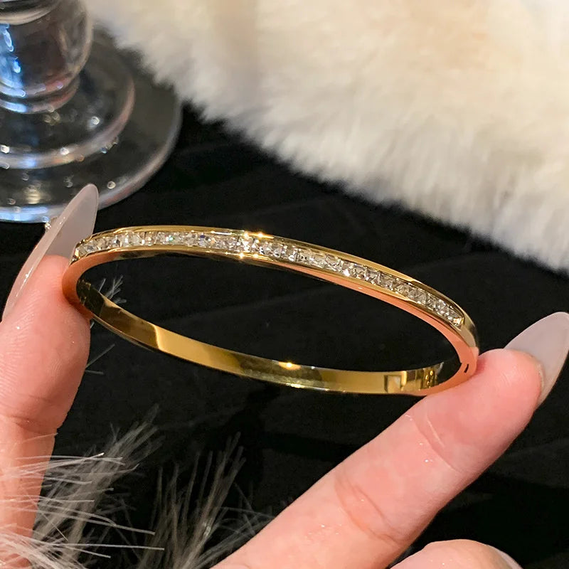 Kyrlune Gold Bangle Bracelet (6 Styles)
