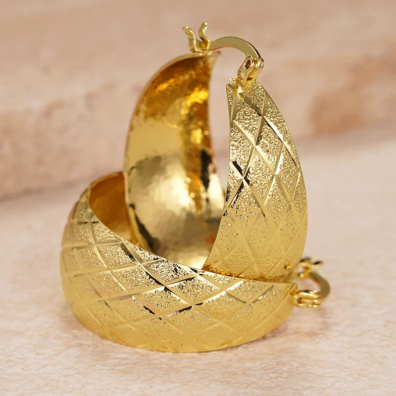 Kyrlune Gold Circle Statement Hoop Earrings