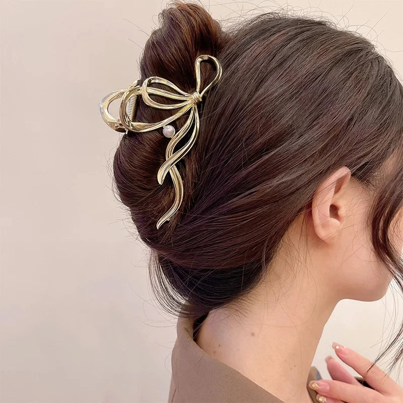 Kyrlune Gold Wave Hair Claw Clip - view 6
