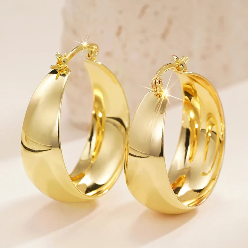 Kyrlune Gold Circle Statement Hoop Earrings