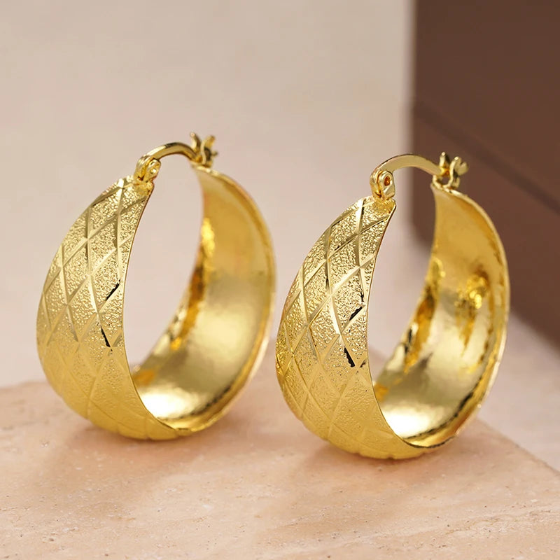 Kyrlune Gold Circle Statement Hoop Earrings
