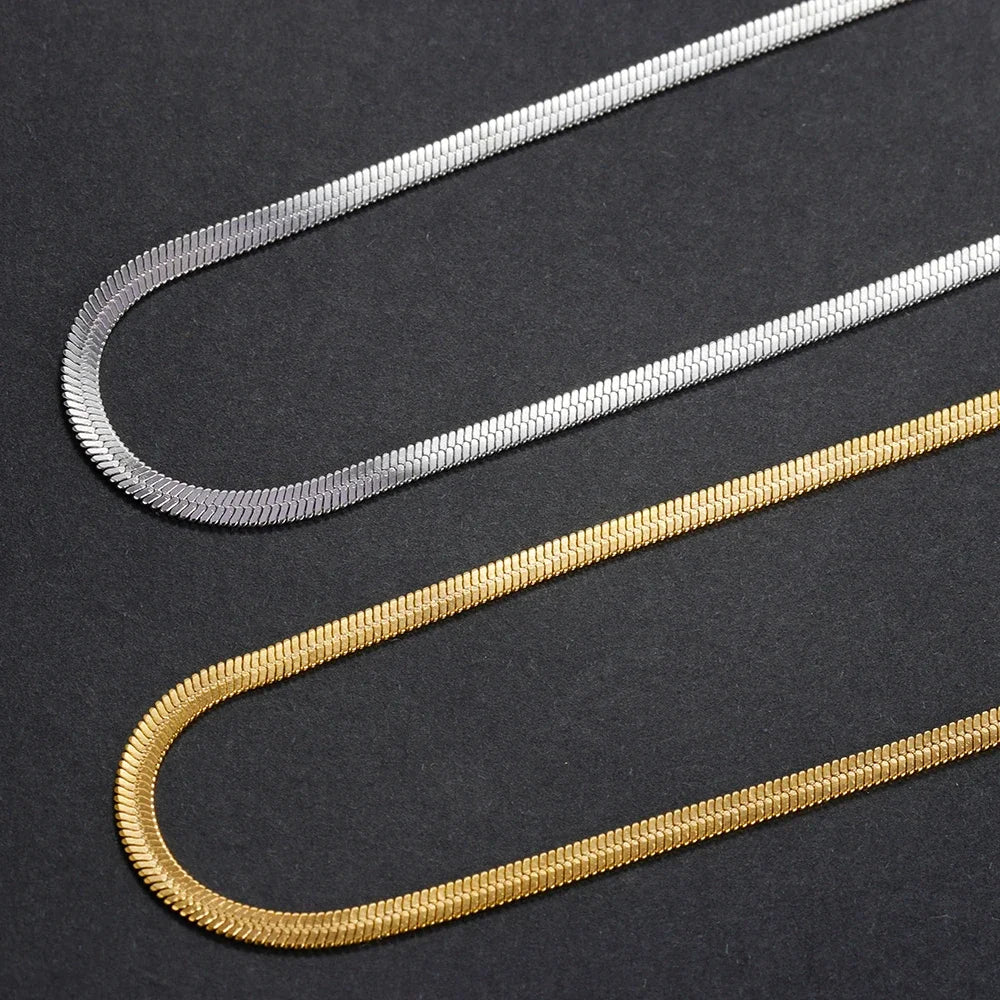 Kyrlune Gold Herringbone Chain Necklace - view 2