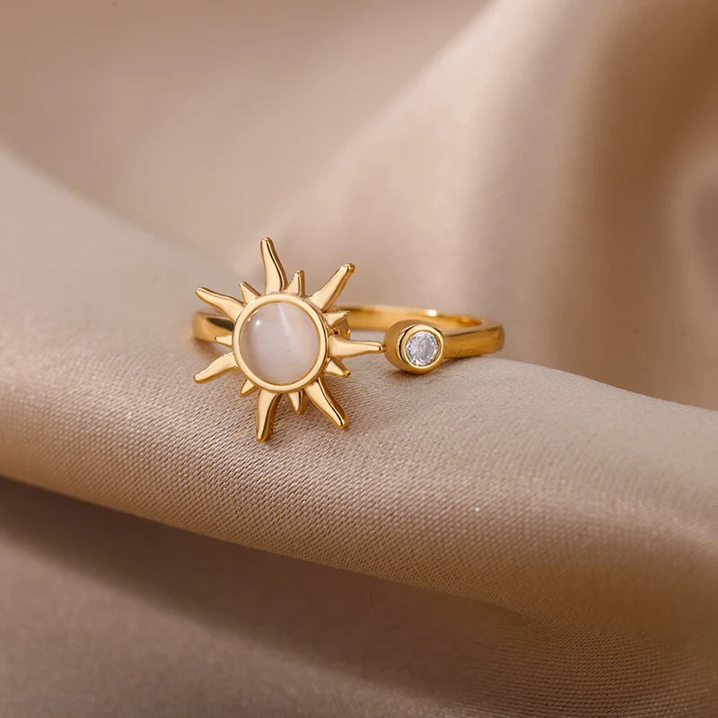 Kyrlune Sun Spinner Ring (2 Styles)